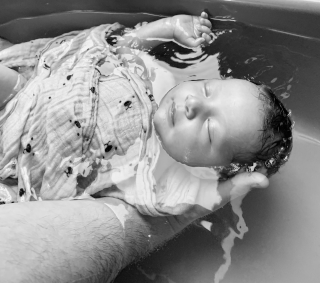 cindy pratiquant le bain cocoon